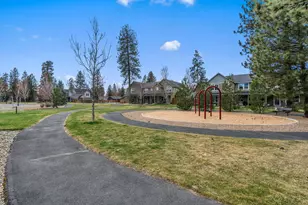 858 N Trinity Way, Sisters, OR 97759 - Photo 23