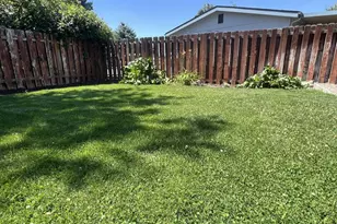 1737 NE 7th St, Redmond, OR 97756 - Photo 5