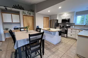 1737 NE 7th St, Redmond, OR 97756 - Photo 7