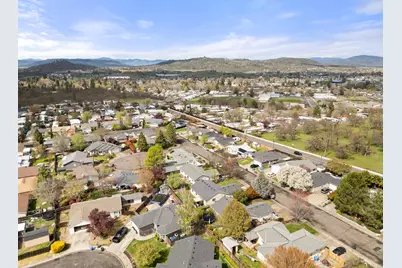 74 Eagle View Drive, Eagle Point, OR 97524 - Photo 29