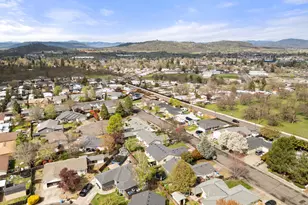 74 Eagle View Dr, Eagle Point, OR 97524 - Photo 29