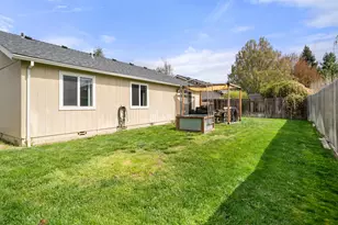 74 Eagle View Dr, Eagle Point, OR 97524 - Photo 23