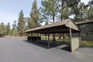 813 E Desperado Trail, Sisters, OR 97759 - Photo 23