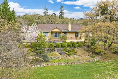 240 Mina Lane, Grants Pass, OR 97526 - Photo 1