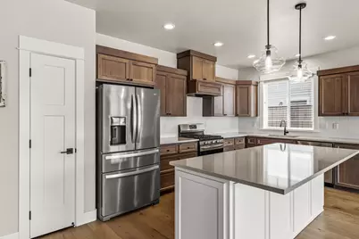 3844 Arena Drive, Medford, OR 97504 - Photo 9