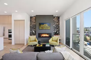 207 SW Log Ct, Bend, OR 97702 - Photo 9