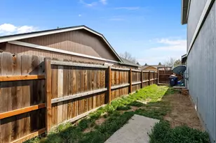20090 Mt Faith Pl, Bend, OR 97702 - Photo 37