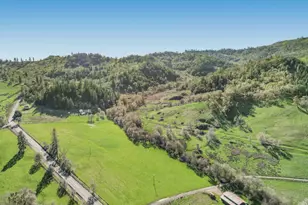 2268 Sunshine Rd, Roseburg, OR 97470 - Photo 1