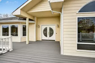 183 Azalea Dr, Merlin, OR 97532 - Photo 9