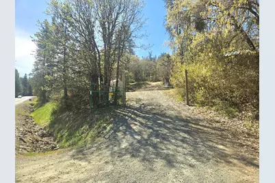 12726 Water Gap Road, Williams, OR 97544 - Photo 3