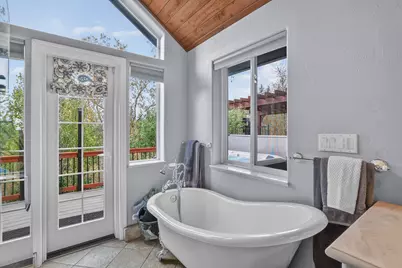 1360 Jaynes Drive, Grants Pass, OR 97527 - Photo 19