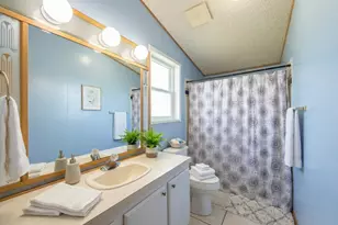 818 Carol Rae, Medford, OR 97501 - Photo 9