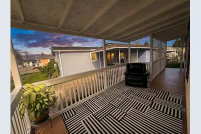 818 Carol Rae, Medford, OR 97501 - Photo 13