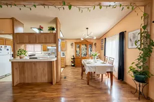 818 Carol Rae, Medford, OR 97501 - Photo 3