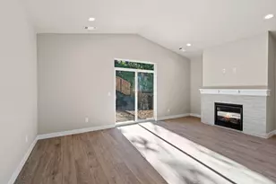 1135 Pumpkin Ridge Dr, Eagle Point, OR 97524 - Photo 11