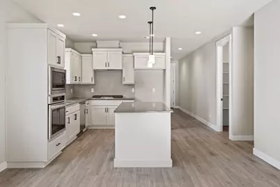 1129 Pumpkin Ridge Drive #319, Eagle Point, OR 97524 - Photo 9