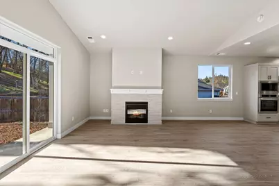 1135 Pumpkin Ridge Drive #319, Eagle Point, OR 97524 - Photo 15
