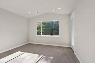 1135 Pumpkin Ridge Dr, Eagle Point, OR 97524 - Photo 13