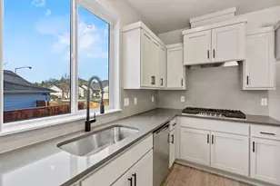 1135 Pumpkin Ridge Dr, Eagle Point, OR 97524 - Photo 7