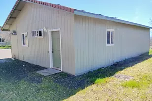 1360 W Linn Rd, Eagle Point, OR 97524 - Photo 35