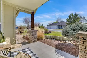 4013 SW Tommy Armour Ln, Redmond, OR 97756 - Photo 5