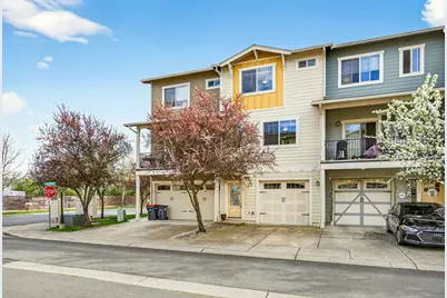 221 Cherry Bark Lane, Medford, OR 97501 - Photo 1