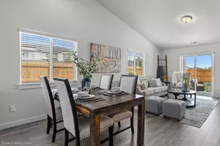 3717 Luchu St, Medford, OR 97504 - Photo 3