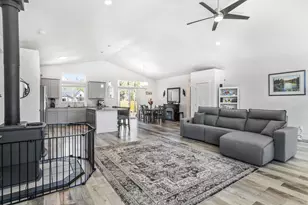 17154 Covina Rd, Bend, OR 97707 - Photo 15