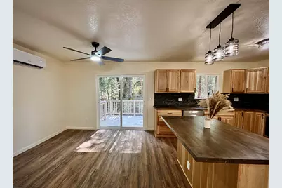 5125 Hugo Road, Grants Pass, OR 97526 - Photo 7