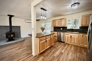 5125 Hugo Rd, Grants Pass, OR 97526 - Photo 3