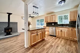 5125 Hugo Rd, Grants Pass, OR 97526 - Photo 7