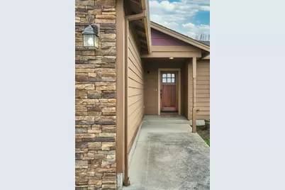 3240 Dearborn Lane, Medford, OR 97504 - Photo 3