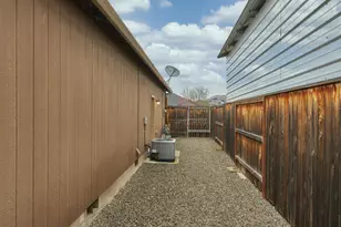 3240 Dearborn Ln, Medford, OR 97504 - Photo 29