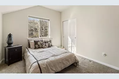 2566 NE Keats Drive, Bend, OR 97701 - Photo 39