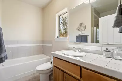 2566 NE Keats Drive, Bend, OR 97701 - Photo 29