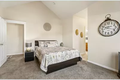 2566 NE Keats Drive, Bend, OR 97701 - Photo 25