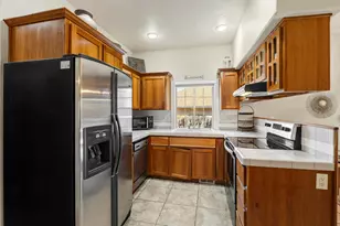 2566 NE Keats Dr, Bend, OR 97701 - Photo 17