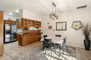 2566 NE Keats Dr, Bend, OR 97701 - Photo 19