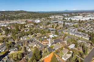 2566 NE Keats Dr, Bend, OR 97701 - Photo 53