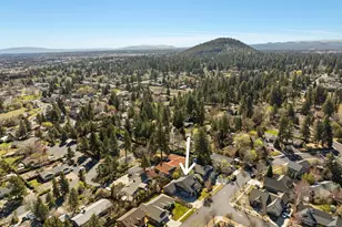 2566 NE Keats Dr, Bend, OR 97701 - Photo 55