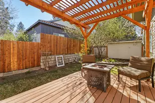 2566 NE Keats Dr, Bend, OR 97701 - Photo 41