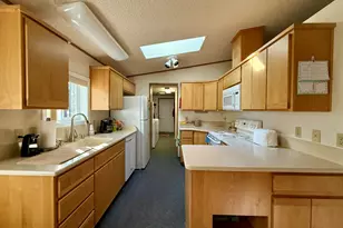 8907 Big Pine Way, Klamath Falls, OR 97601 - Photo 17