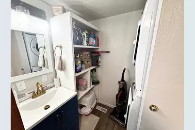 2395 Redwood Avenue #23, Grants Pass, OR 97527 - Photo 11