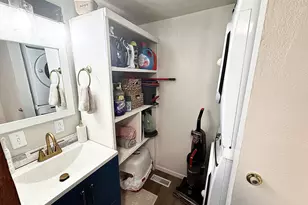 2395 Redwood Ave, Grants Pass, OR 97527 - Photo 11