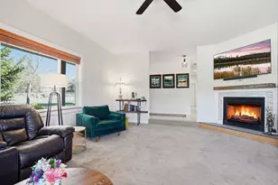 20721 Tango Creek Ave, Bend, OR 97701 - Photo 9