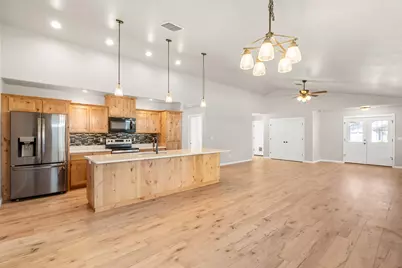 149 SW Otter Court, Grants Pass, OR 97527 - Photo 5