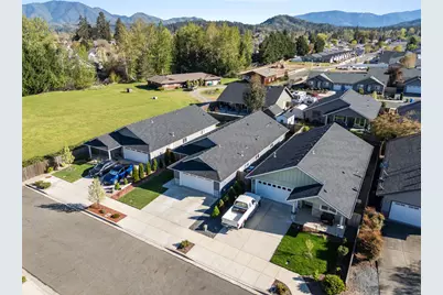 149 SW Otter Court, Grants Pass, OR 97527 - Photo 29