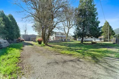 125 Hogue Drive, Selma, OR 97538 - Photo 5