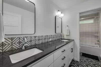 19056 NW Mount Shasta Drive, Bend, OR 97703 - Photo 21
