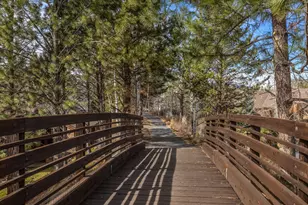 19056 NW Mount Shasta Dr, Bend, OR 97703 - Photo 45